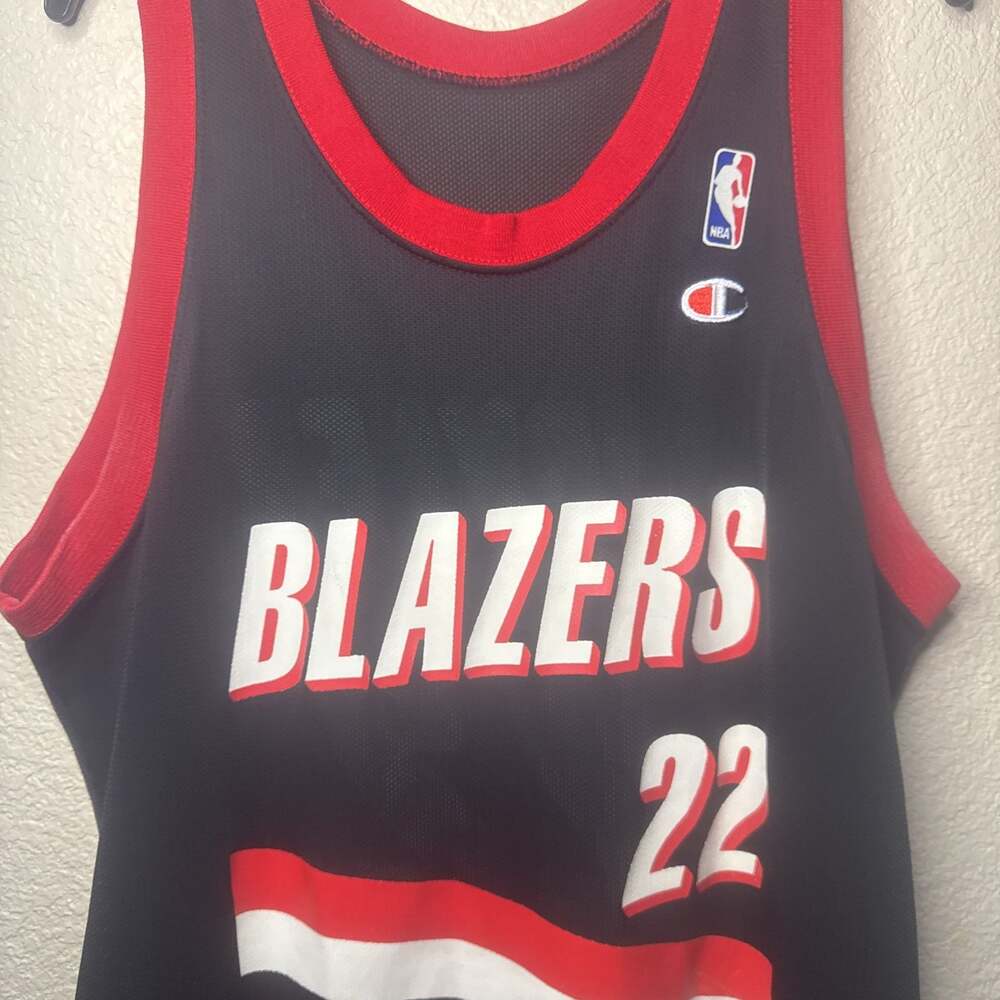 Vintage NBA Portland Trail Blazers Clyde Drexler CHAMPION Jersey. Size Large - Picture 4 of 5
